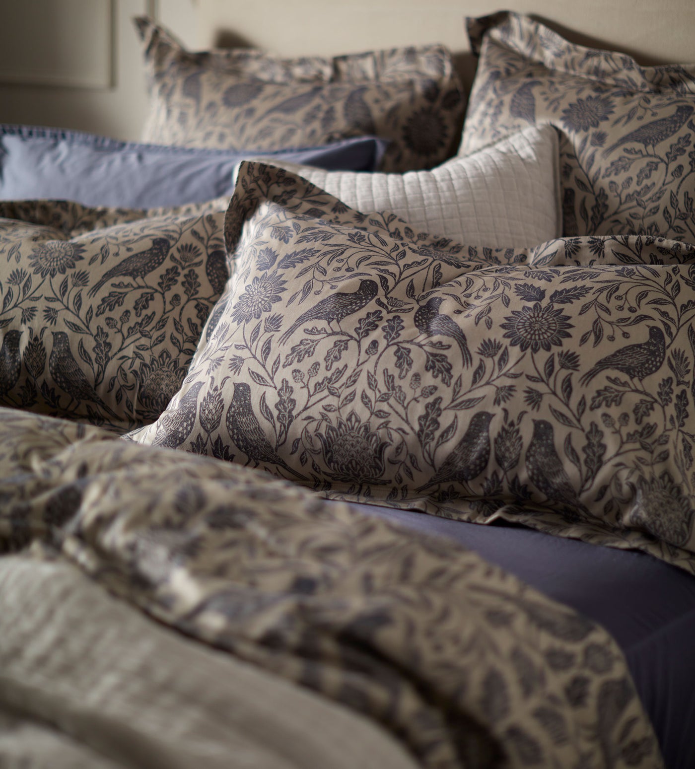 Birdie Jacquard 100% Cotton Bed Linen